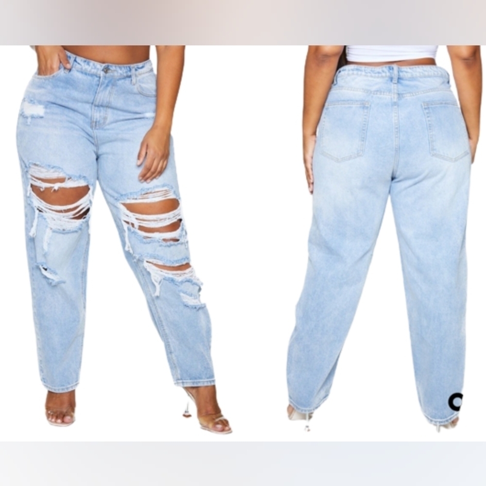 PRETTYLITTLETHING Plus Light Wash Ripped Mom Jeans Size Women's 14